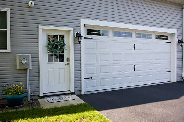 24/7 Emergency Garage Door Panel Replacement experts in Hudson Falls, NY